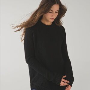 Lululemon Passage Sweater
Black MSRP $128 size 8